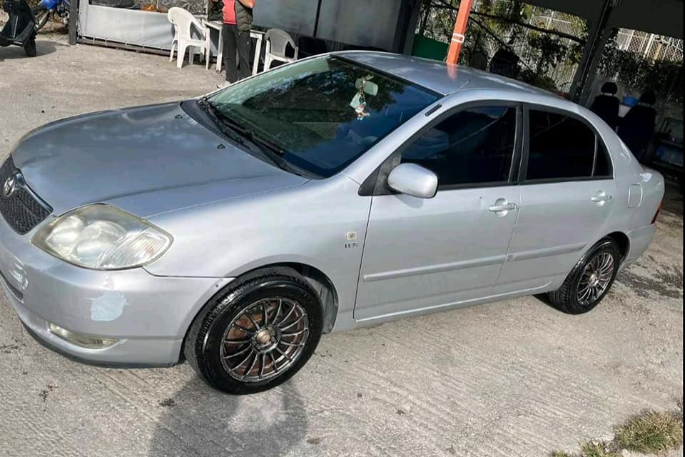 Πωλείται Toyota Corolla 4000€ με υγραέριο