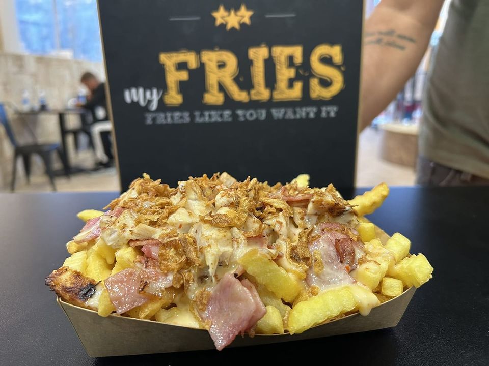  Ζητειται προσωπικό για το κατάστημα myFries στους Πευκους