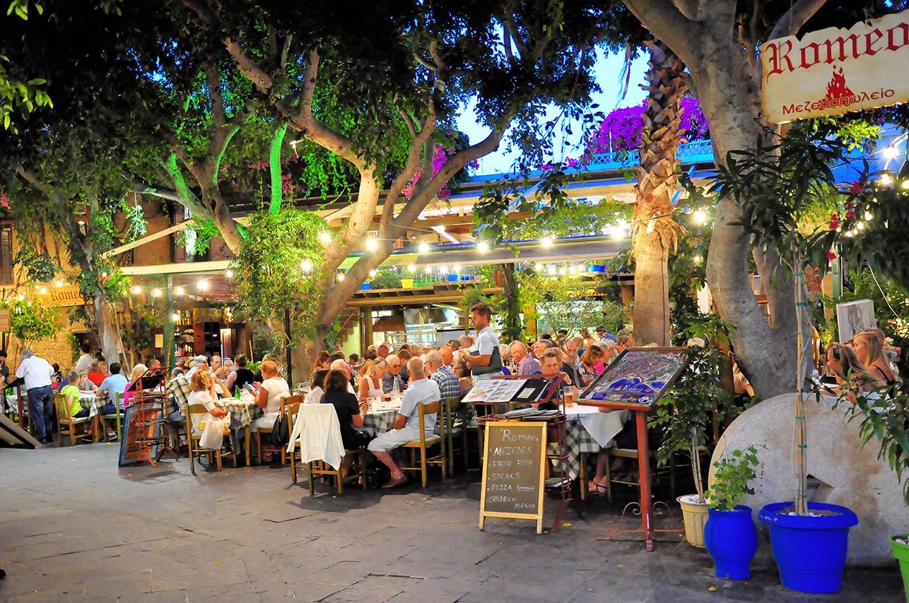 Θέσεις εργασίας στο Romeo Restaurant στην Παλιά Πόλη