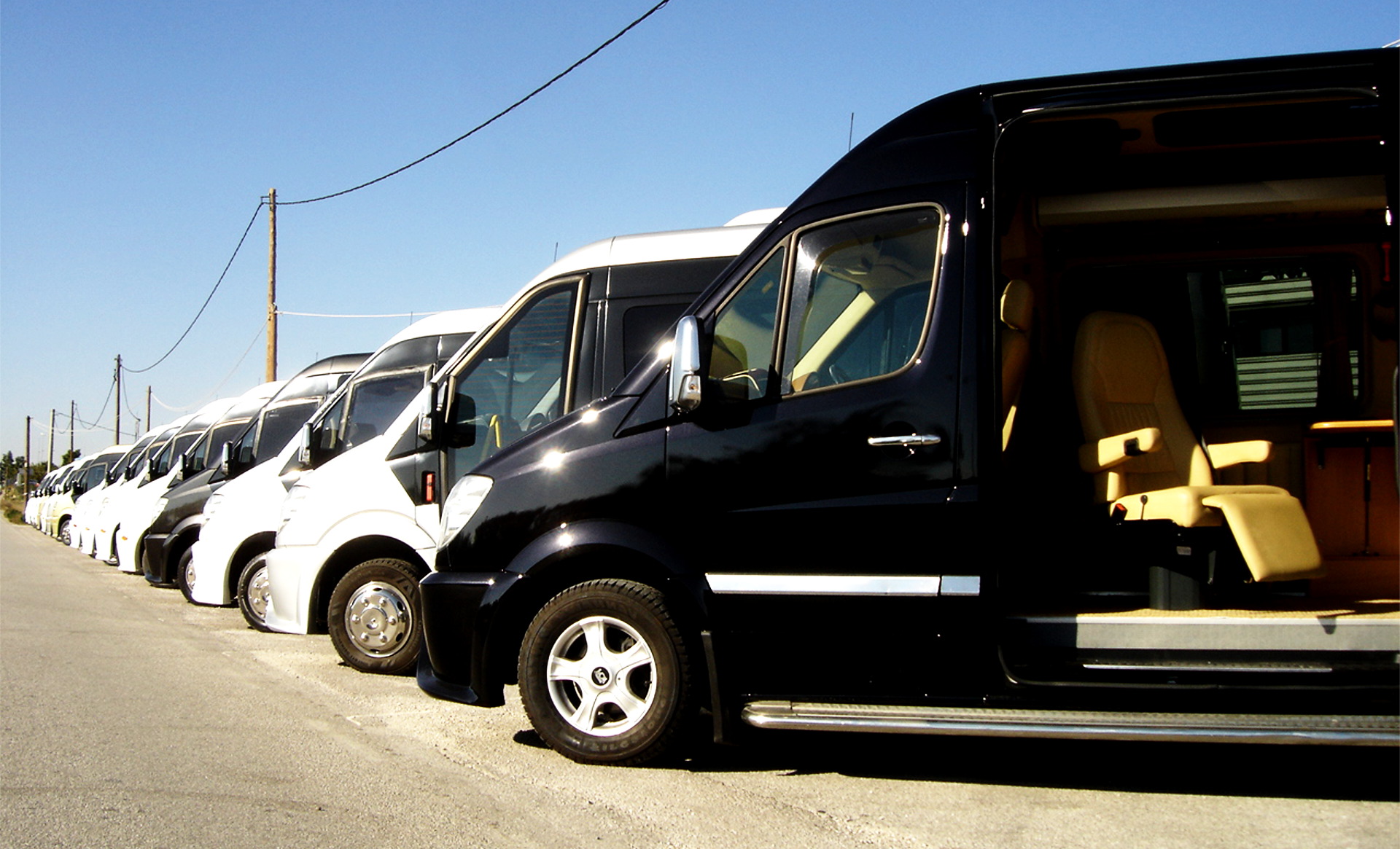 Ζητείται οδηγός Δ κατηγορίας για mini bus 12 θέσεων