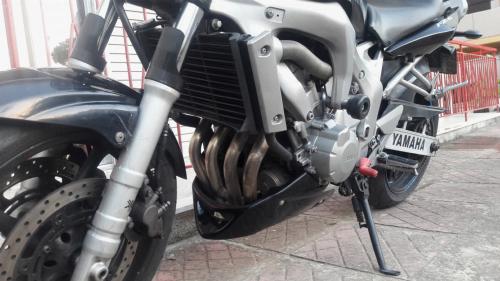 FZ-600 YAMAHA 2400 €