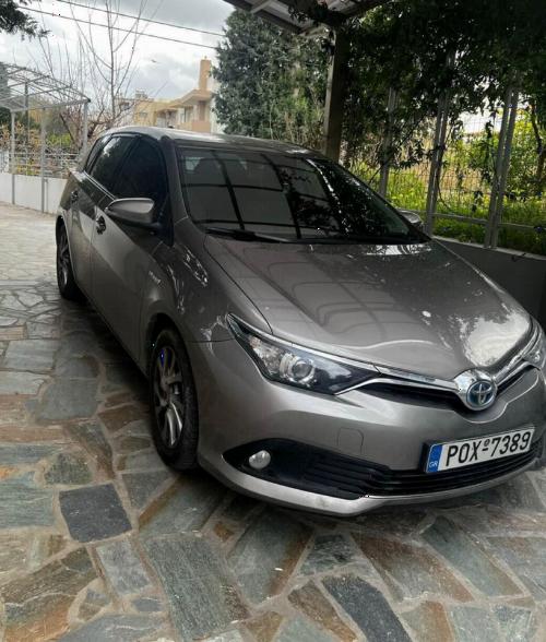 TOYOTA AURIS HYBRID 16.000 € 