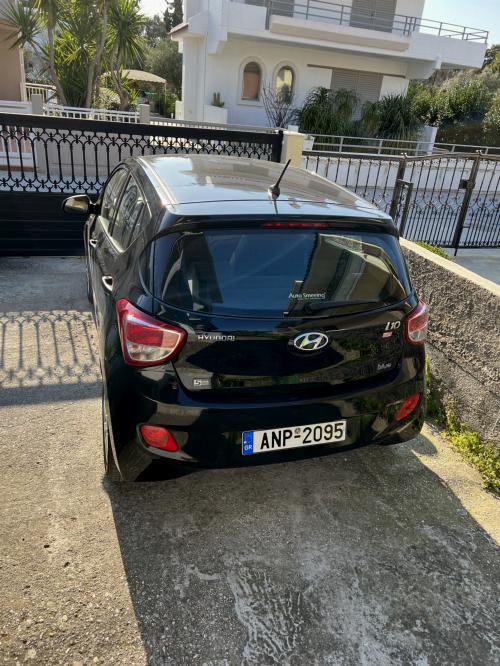 Hyundai i10 2014 blue edition 