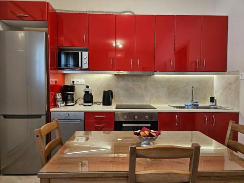 Διαμέρισμα 50τμ στην Κρεμαστή (μόνο για καθηγητές-δασκάλους)
