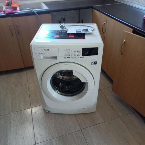 Πωλείται πλυντήριο ρούχων μάρκας AEG 7 κιλων 130€