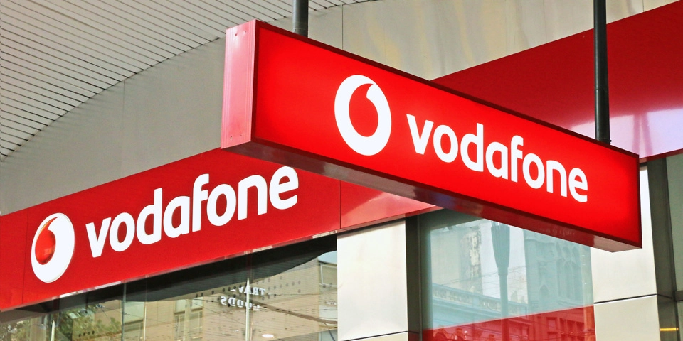 Υπάλληλος καταστήματος Vodafone  στ'Αφαντου 